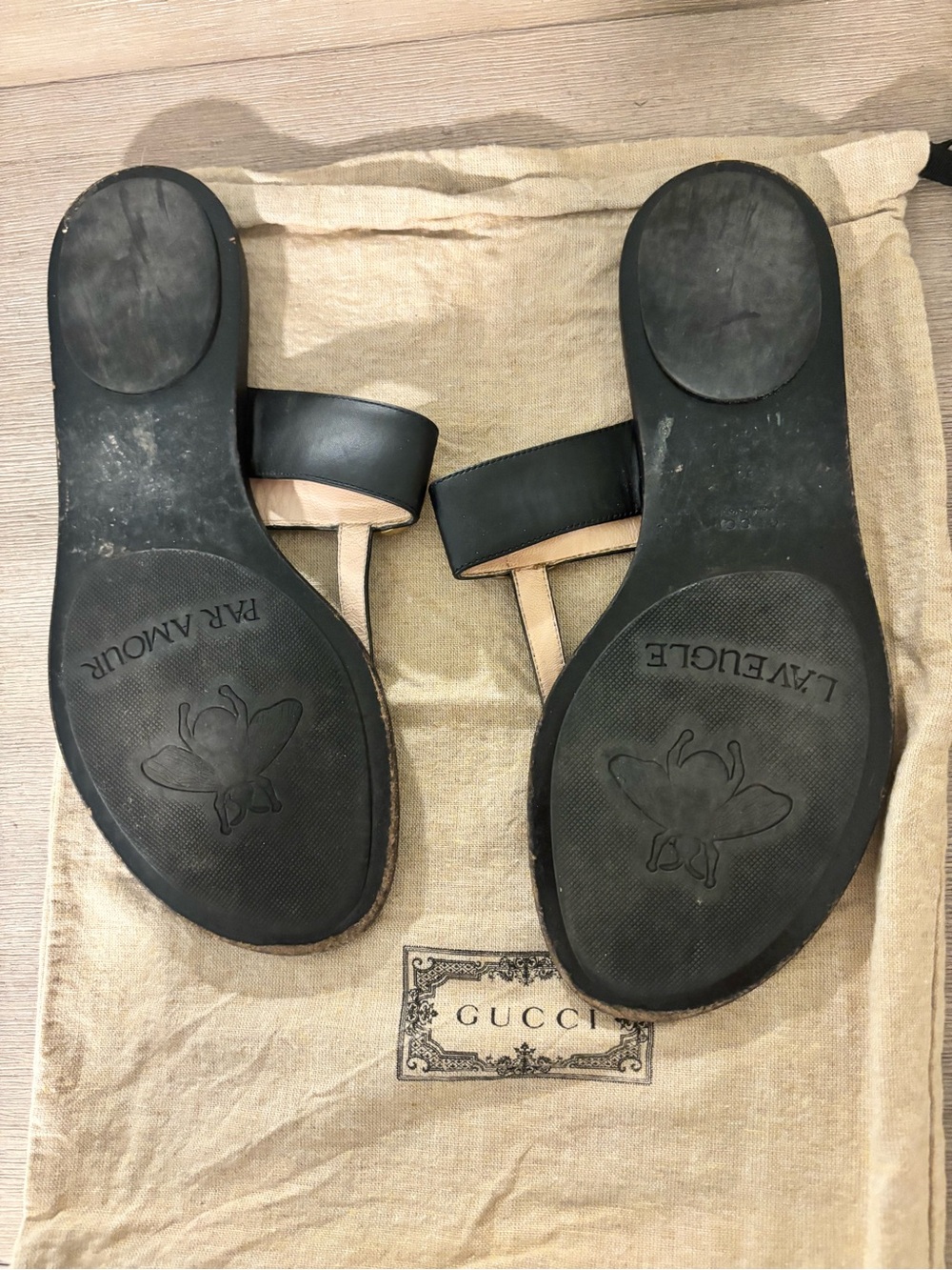 Gucci Black Leather Sandal with Gold GG Logo - Picture 3 of 4